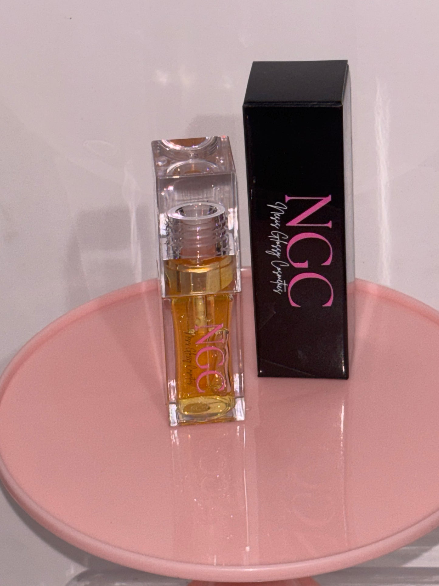 Lip oils